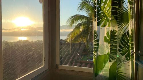 Sao Francisco da Praia Apartamento | Varanda Suspensa em São Sebastião.