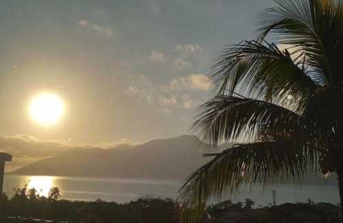 Sao Francisco da Praia Apartamento | Varanda Suspensa em São Sebastião.