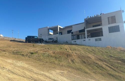 Playas de Rosarito Apartamento | Varela's Oceanview Hillside Condo in Puerto Nuevo