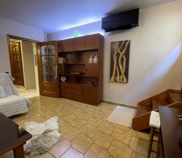 Trikala Apartamento | Varousi House