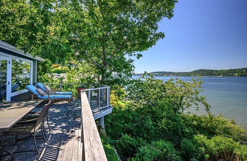 South Colby Casa | Vashon Beachfront Retreat with Breathtaking Views
