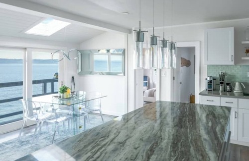 Vashon Island Casa | Vashon Island Retreat: Modern Style+Private Beach
