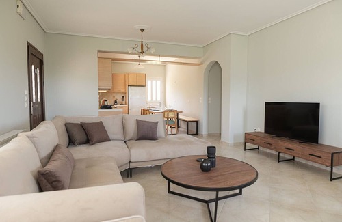 Kaligata Apartamento | Vasilopoulos Residences - 1st floor 3 bedroom Apt. Eliana