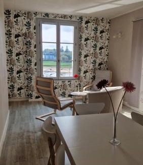 Chinon Apartamento | Vaste appartement avec vue sur la Vienne