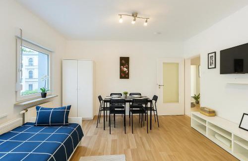 Aldenrade Apartamento | VAZ Apartments Walsum für Monteure und Fachkräfte, Küche, Terrasse, TV, WLAN, Parkplatz, Autobahnähe