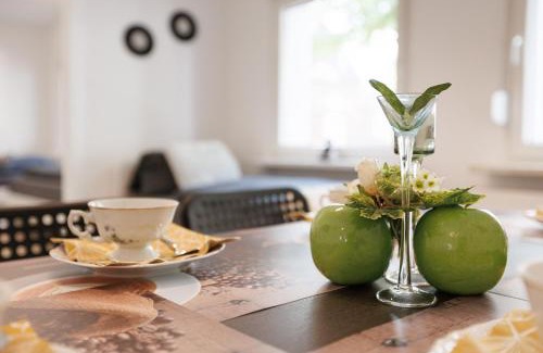 Aldenrade Apartamento | VAZ Apartments Walsum für Monteure und Fachkräfte, Küche, Terrasse, TV, WLAN, Parkplatz, Autobahnähe