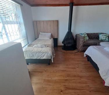 Eikenbosch Casa | VB Accomodation (STATION HOME)