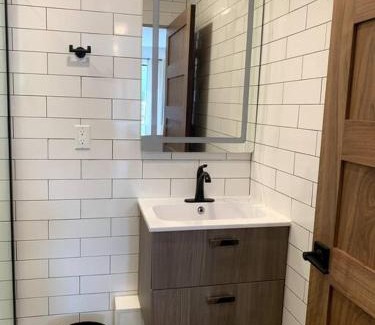 Newark Apartamento | Veau3 1BD 1BA minutes to NYC