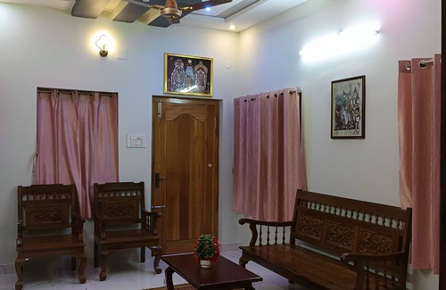Tiruvannamalai Casa | Veda Residency Charming 2-bedroom house with AC, WiFi in pleasant Tiruvannamalai