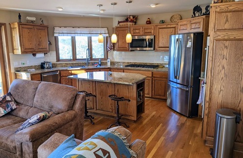 Granite Canon Casa | Vedauwoo, Curt Gowdy State Park, Cheyenne, and Laramie close!