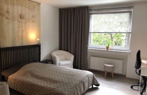 Klettenberg Apartamento | VeeDel - City Wohnung in bester Innenstadt Lage & DOM -