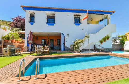 Casabermeja Chalet De Esquí | Vega’s Love