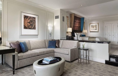 Las Vegas Casa | Vegas Adventure! 2 Spacious Units, Pools,