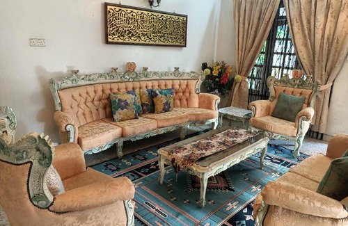 Central District Villa | Vella Homestay JB