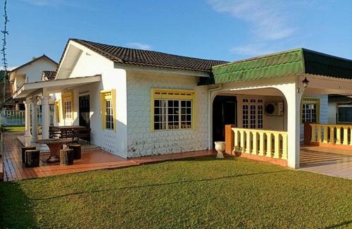 Central District Villa | Vella Homestay JB
