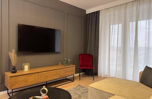 Tractorul Apartamento | Velvet Noir, Modern & Luxury Apt, Parking