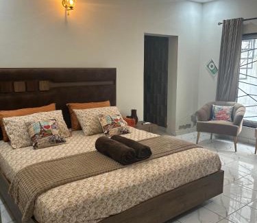 Fatehjang Apartamento | VELVET VIBES VILLA Near Islamabad Airport