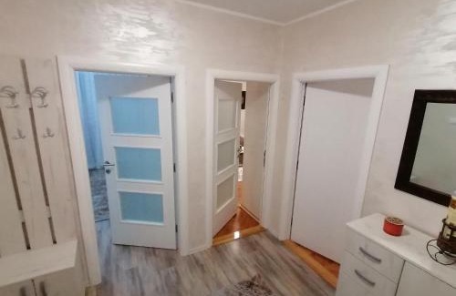 Cacak Apartamento | VEMIUR