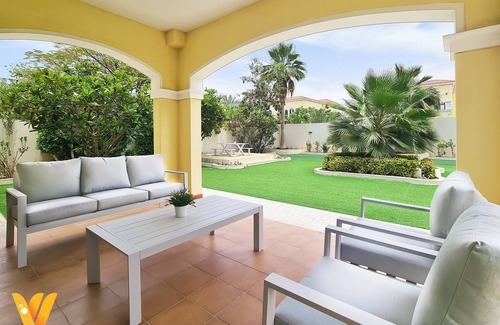 Jumeira 3 Apartamento | Venduras- Luxe 3BR Villa Jumeirah Park