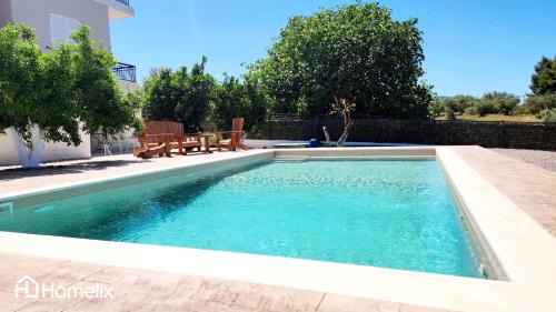 Chalcis Apartamento | Venecia of Mani - Relax in a spa pool