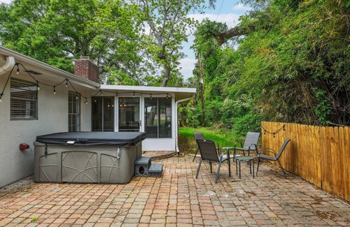 Gulfport Casa | Venetian Gardens Oasis Near Beach W/ Hot tub and Arcade