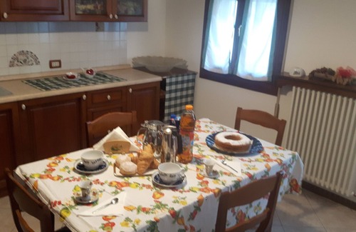 Camponogara Casa | Venecia! 15 'en tren. Lido, Chioggia, Padua, Treviso, Verona-Wi-Fi gratis.