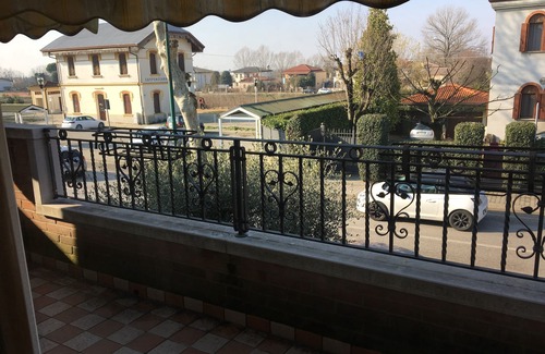 Camponogara Casa | Venecia! 15 'en tren. Lido, Chioggia, Padua, Treviso, Verona-Wi-Fi gratis.