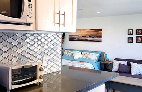 Mar Vista Casa | Venice Tiki Pad, Oasis junto a la piscina con entrada privada