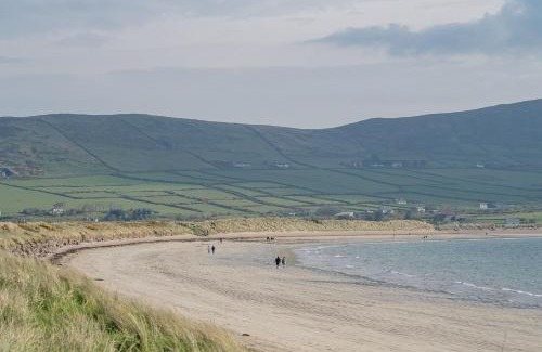 Ventry Casa | Ventry Farm - Shamrock Cottage by Trident Holiday Homes