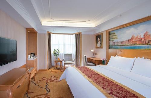 Bao'an Hotel | Venus International Hotel Shenzhen Gongming Tianhong