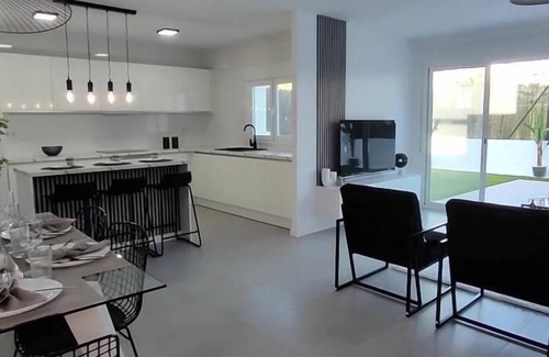 Puerto Rey Apartamento | Vera Playa: Tu Paraíso Costero