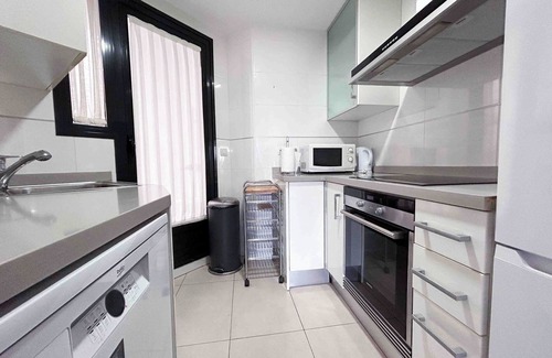 La Malva-rosa Apartamento | Apartamento Veramar Beach, con terraza y parking, frente a la playa