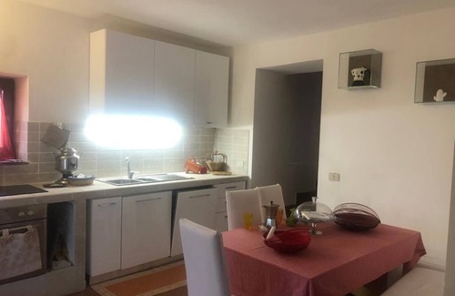 Rocca Santo Stefano Villa | Villa con terraza y piscina en el bosque cerca de lugares culturales y naturales