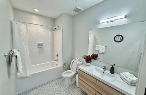 Downtown Des Moines Apartamento | Verdant Luxe Studio