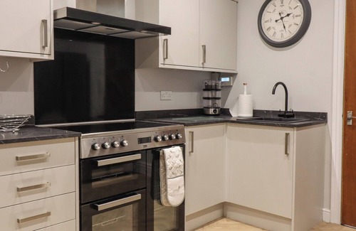 South Shore Cabaña | VERDO HOUSE, pet friendly, country holiday cottage in Blackpool
