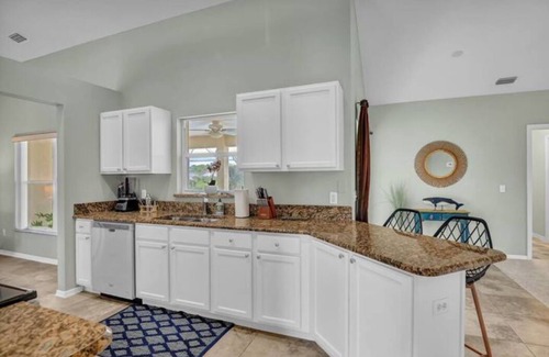 Florida Ridge Casa | Vero Beach 4/2 Home with Enclosed Heated Saltwater Pool
