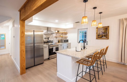 Florida Ridge Casa | Vero Beach Gem: Pool, Game Room, King Beds, minutes to the beaches...