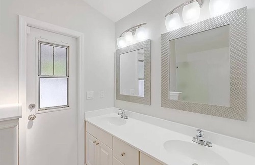 Florida Ridge Casa | Vero Beach.Highland House A Private Spacious 4 bedroom Home with Pool