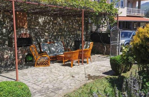 Varosh Villa | Veronika Guest House