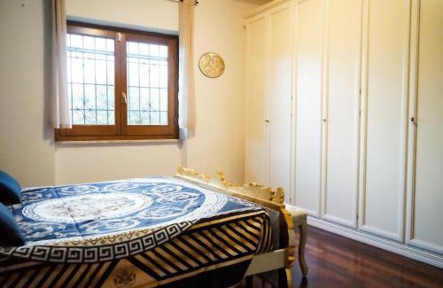 Borgo Podgora Villa | Versace Style Villa with Outdoor Spaces and Pool