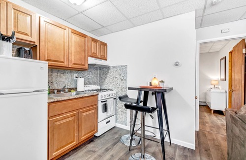Swarthmore Apartamento | Versatile 1B/1B w/ Parking, Swarthmore College Steps Away!