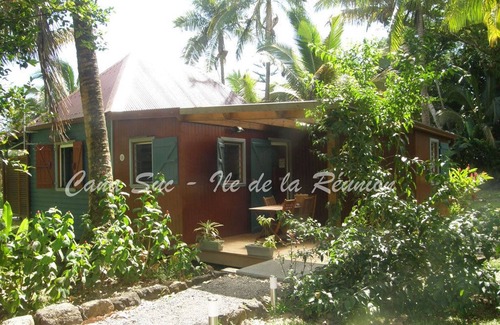 Sainte-Rose Cabaña | VERT NATTE Cottage with Creole Garden in Sainte-Rose