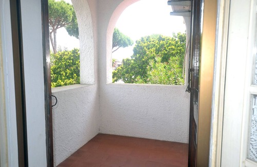 Lido delle Nazioni Casa | Villa en esquina vertical con 3 dormitorios y dos baños, amplio jardín en esquina