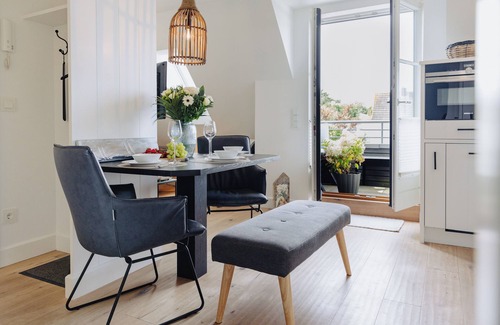 Tinnum Apartamento | Verwöhnung und Behaglichkeit: Ihr Privates Refugium für bis zu 4 Personen