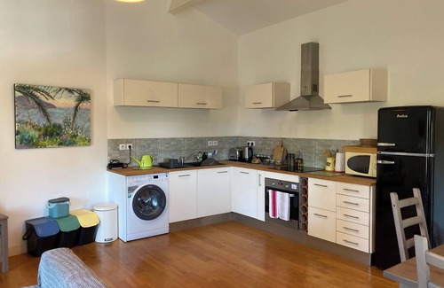 Brantome-en-Perigord Casa | Delightful house - pool access, fibre internet, parking in beautiful Brantôme