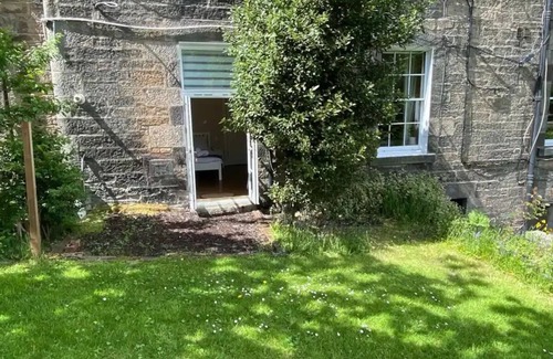 Tollcross Apartamento | Very central, next to the Castle with garden