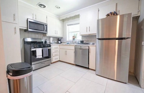 Milton Casa | Very Clean, Spacious, & Quiet Home Near Beaches