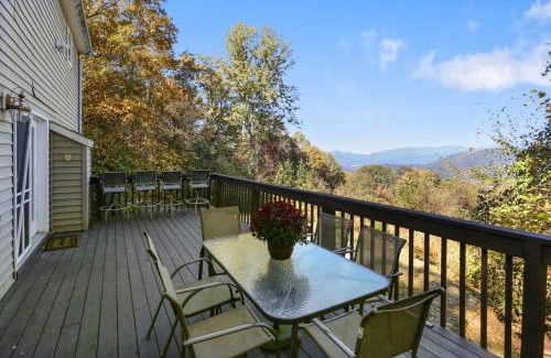 Skyland Casa | Very Close To Dt & Biltmore, Fire Pit, View