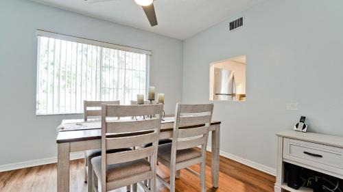 Trailer Estates Apartamento | Very Close To IMG Academy, Beaches, Restaurants
