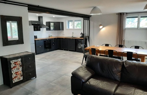 Chatel-Guyon Apartamento | Very large space with industrial feel